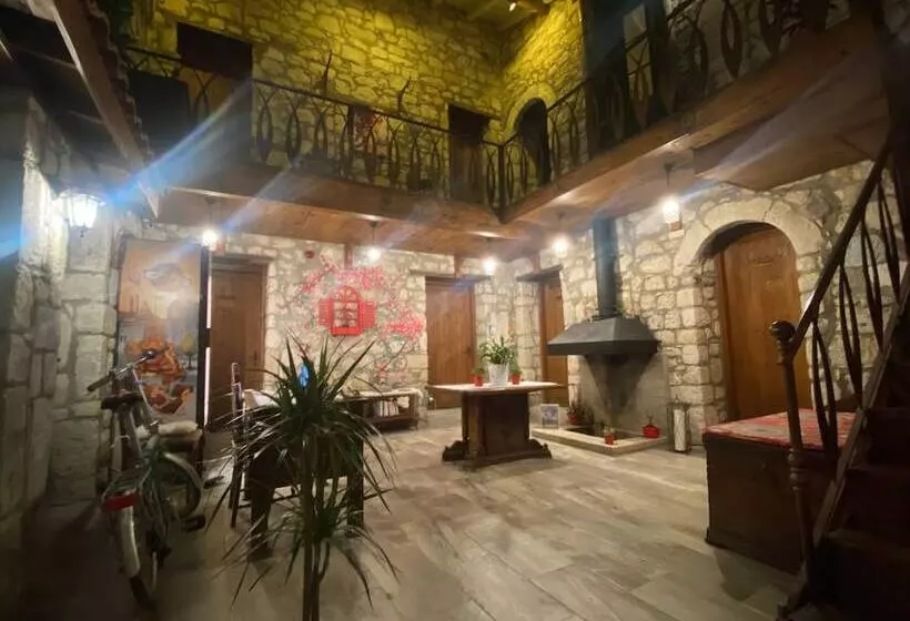 Mahzen Alacati Butik Otel