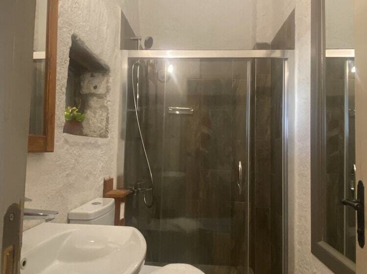 Mahzen Alacati Butik Otel