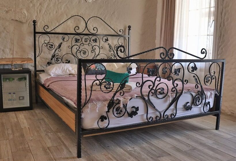 Mahzen Alacati Butik Otel