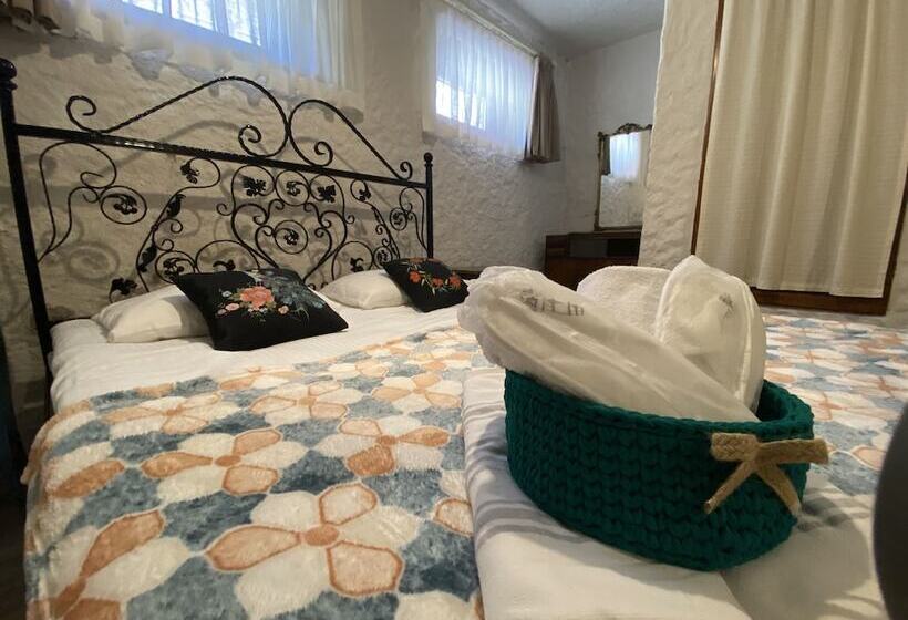 Mahzen Alacati Butik Otel