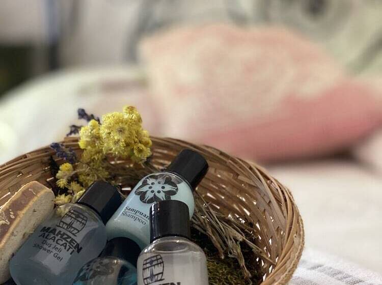 Mahzen Alacati Butik Otel