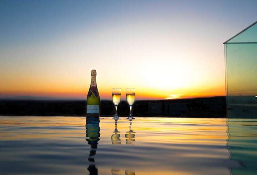 Отель Napa Suites