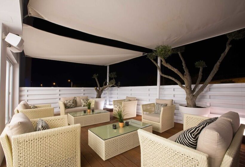 Отель Napa Suites