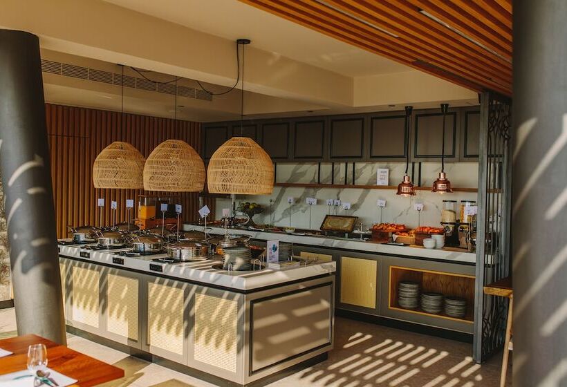 Отель Napa Suites