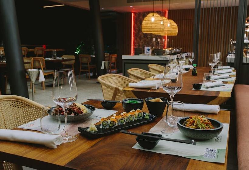 Отель Napa Suites