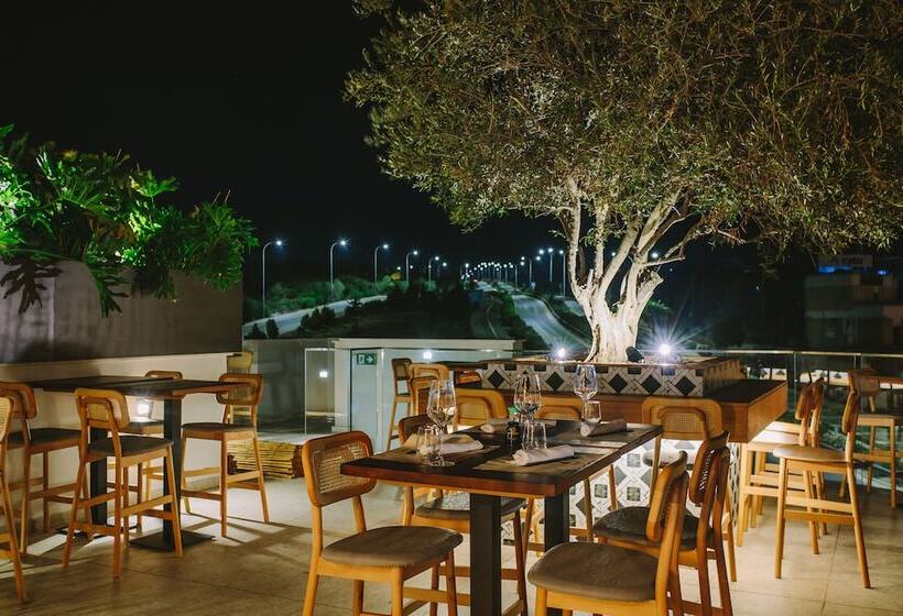 Отель Napa Suites