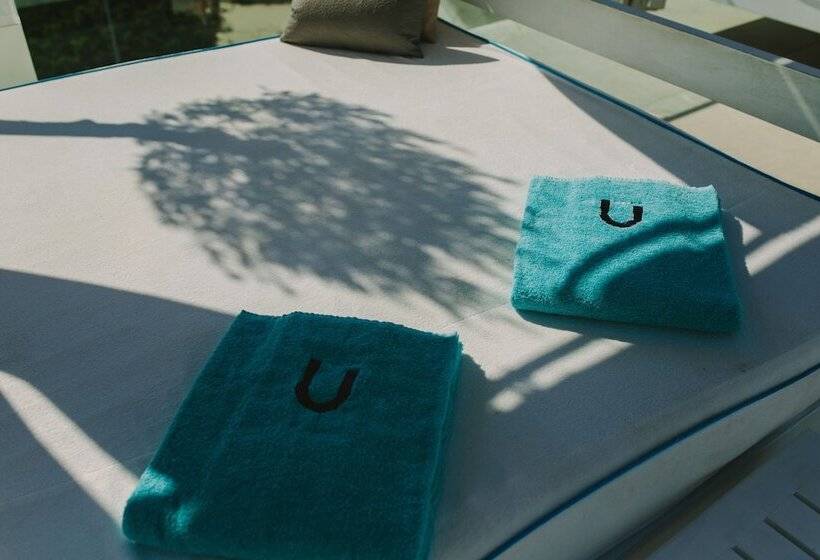 Отель Napa Suites