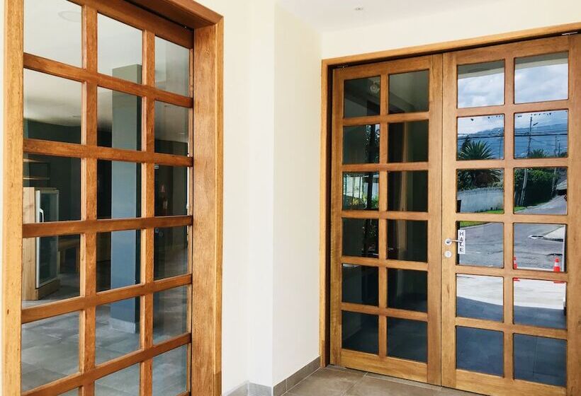 Ilalo Garden Hotel & Restaurant