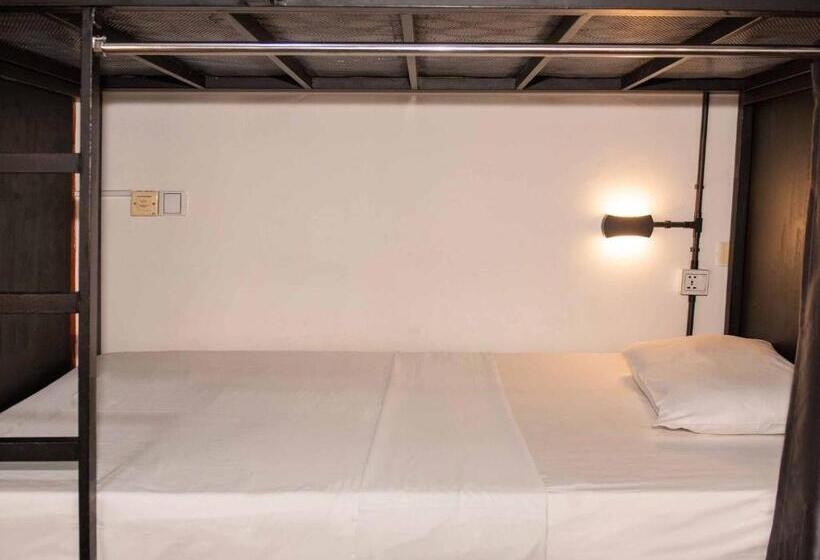 Mad Monkey Hostel Phnom Penh