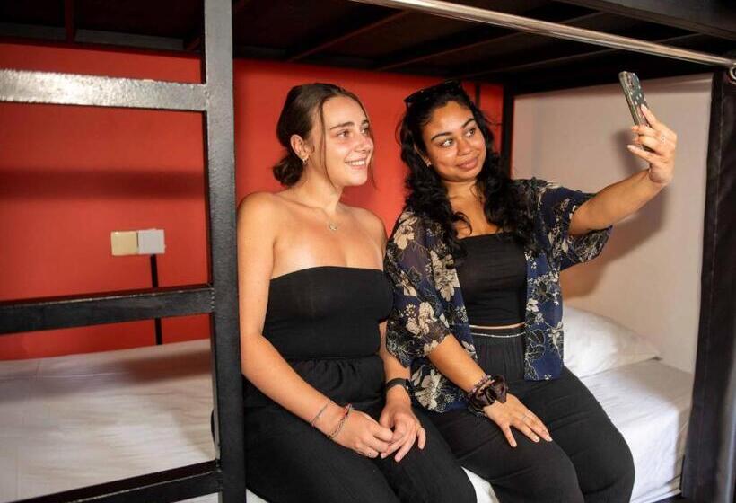 Mad Monkey Hostel Phnom Penh