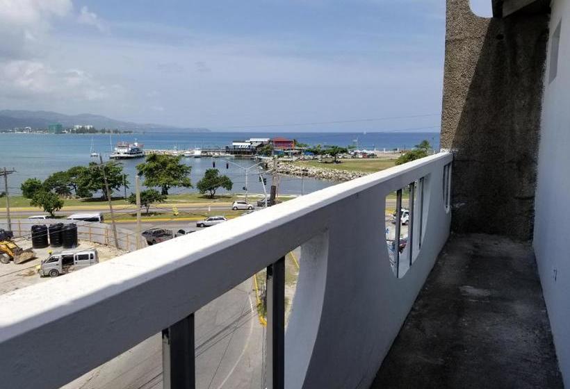 Reggae Hostel Montego Bay