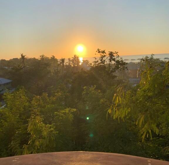 Hostel Crown Malapascua