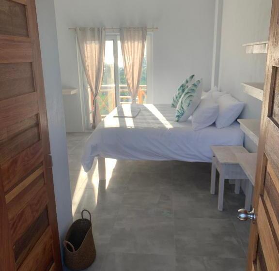 Hostel Crown Malapascua