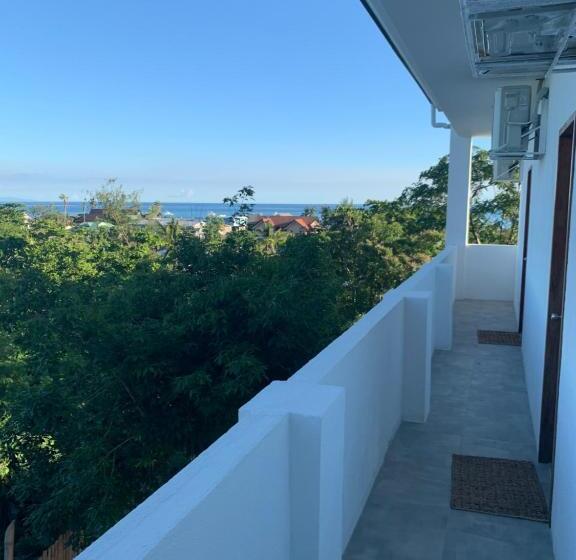 Hostel Crown Malapascua