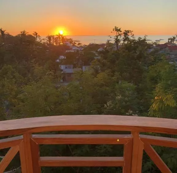 Retkeilymaja Crown Malapascua