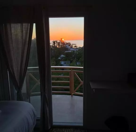 Retkeilymaja Crown Malapascua