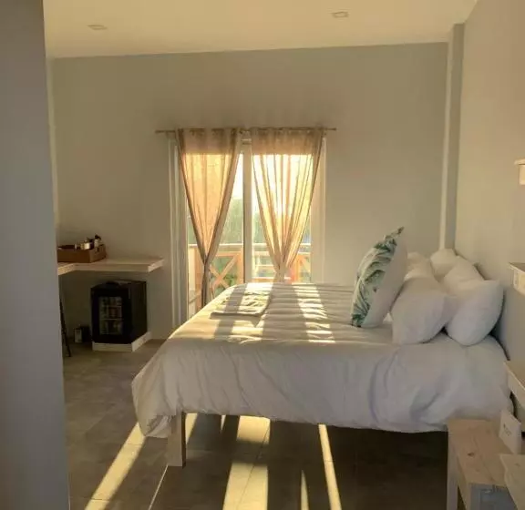 Retkeilymaja Crown Malapascua