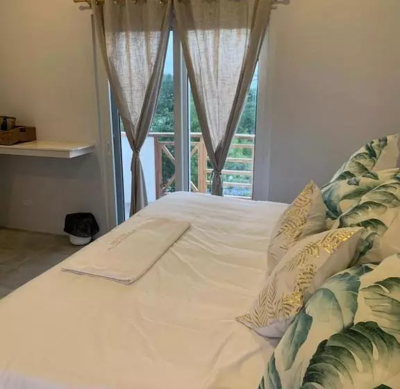 Retkeilymaja Crown Malapascua