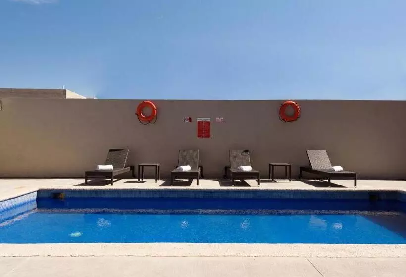 ホテル Extended Suites Saltillo Galerías