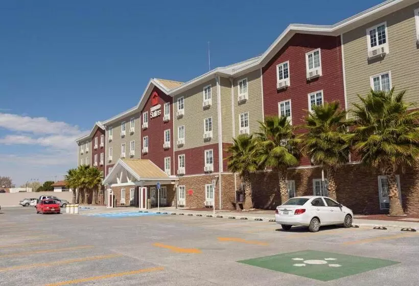 ホテル Extended Suites Saltillo Galerías