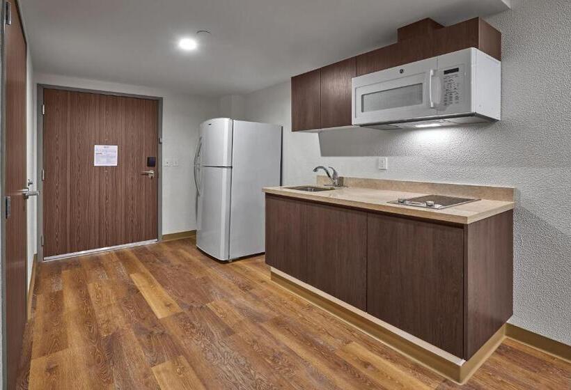 هتل Extended Suites Saltillo Galerías