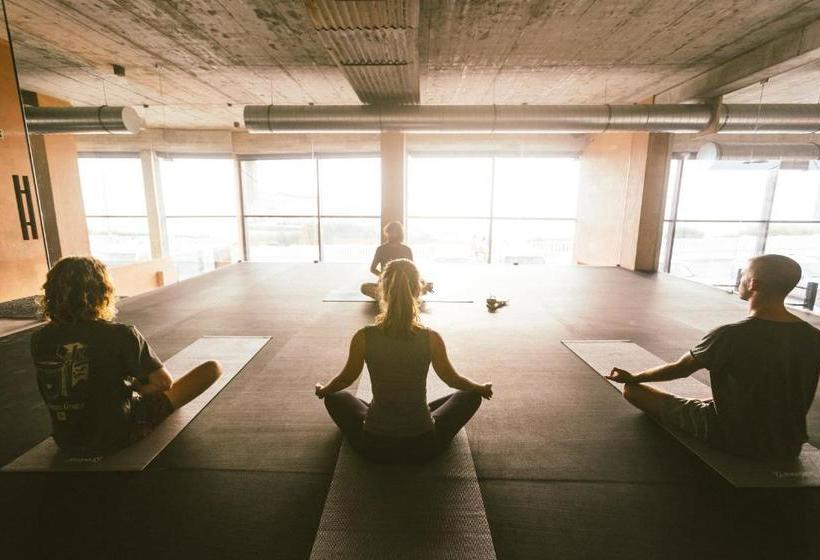 בית מלון כפרי Noah Surf House Portugal