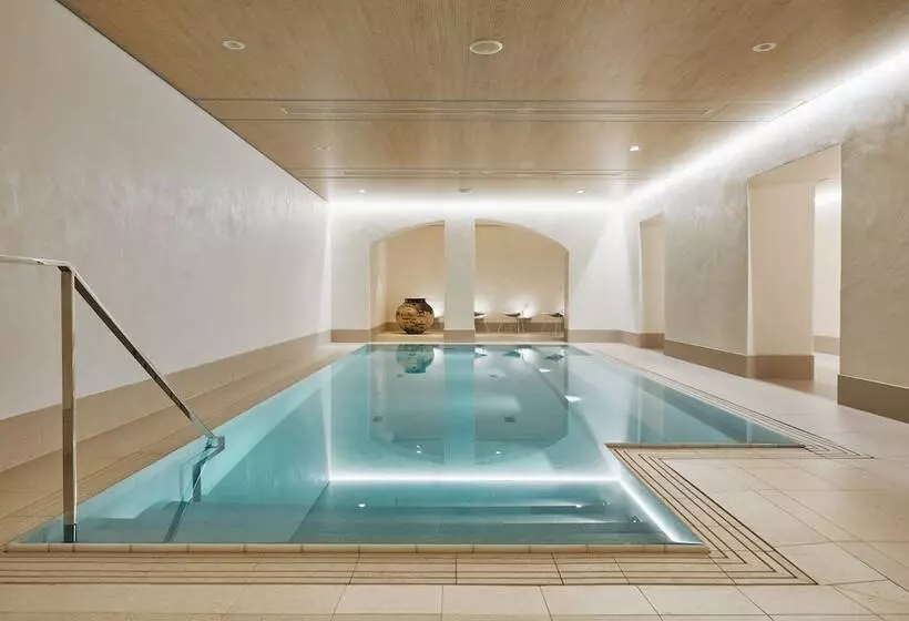 ホテル St. George Helsinki