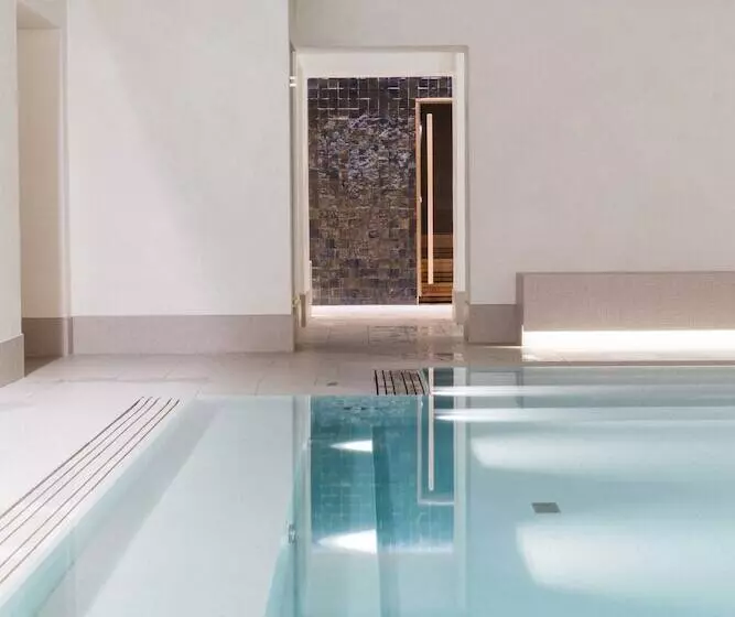 ホテル St. George Helsinki