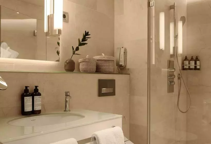 ホテル St. George Helsinki