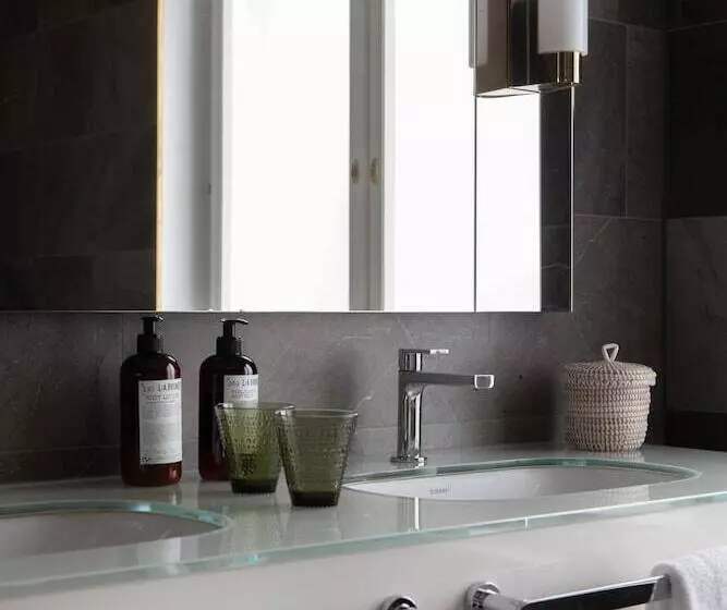 ホテル St. George Helsinki