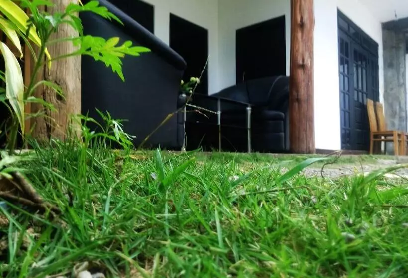 هتل Summer Villa Ella