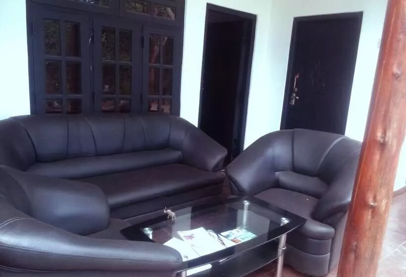 هتل Summer Villa Ella