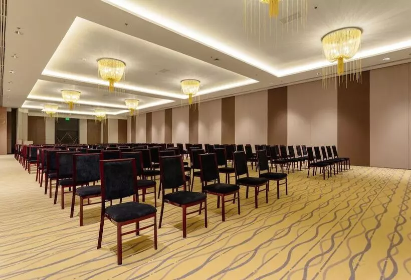Summit Hotel Tacloban