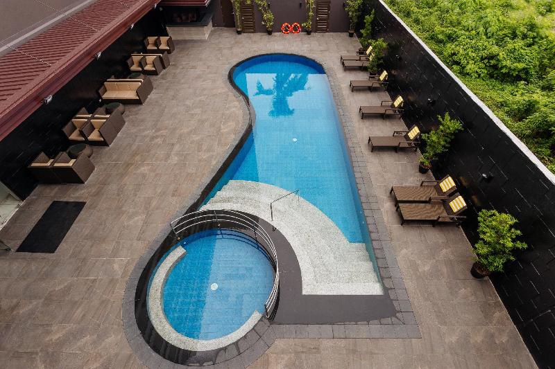 Summit Hotel Tacloban