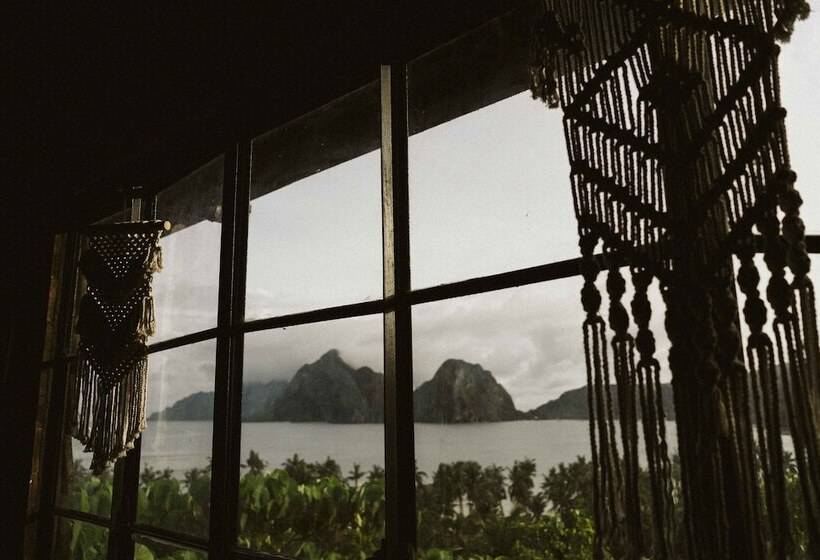 בית מלון כפרי The Birdhouse El Nido   Glamping