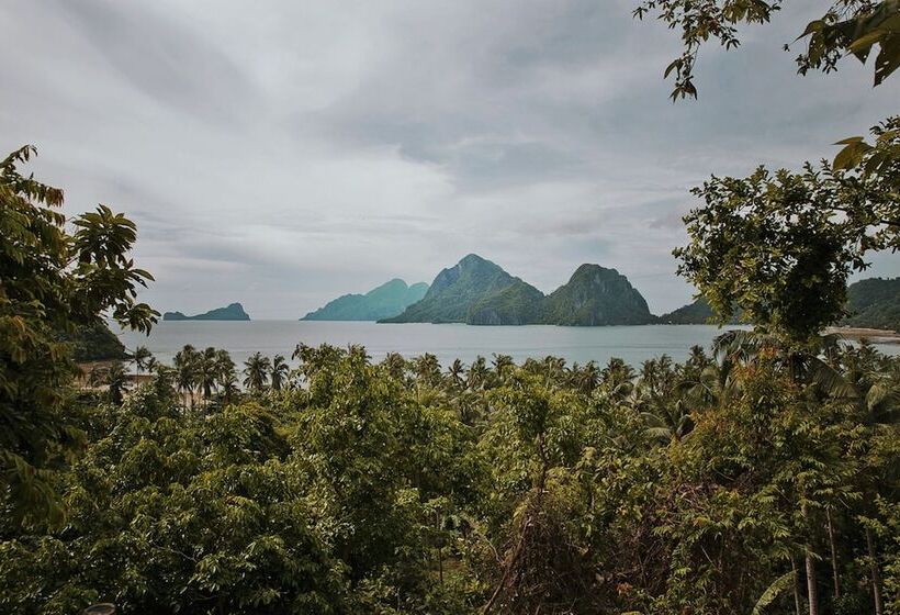 בית מלון כפרי The Birdhouse El Nido   Glamping