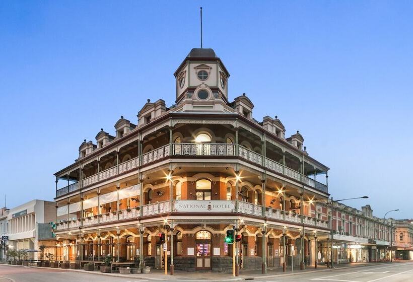 فندق The National
