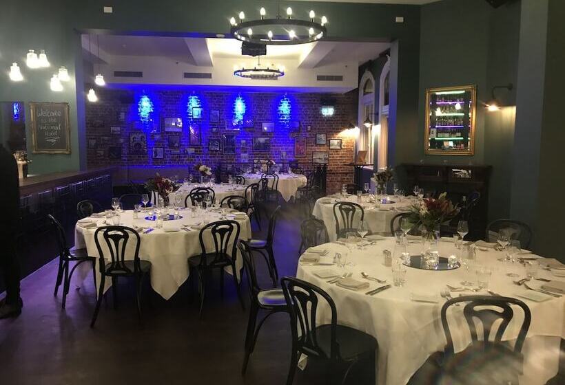 فندق The National