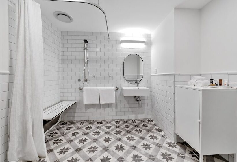 فندق The National