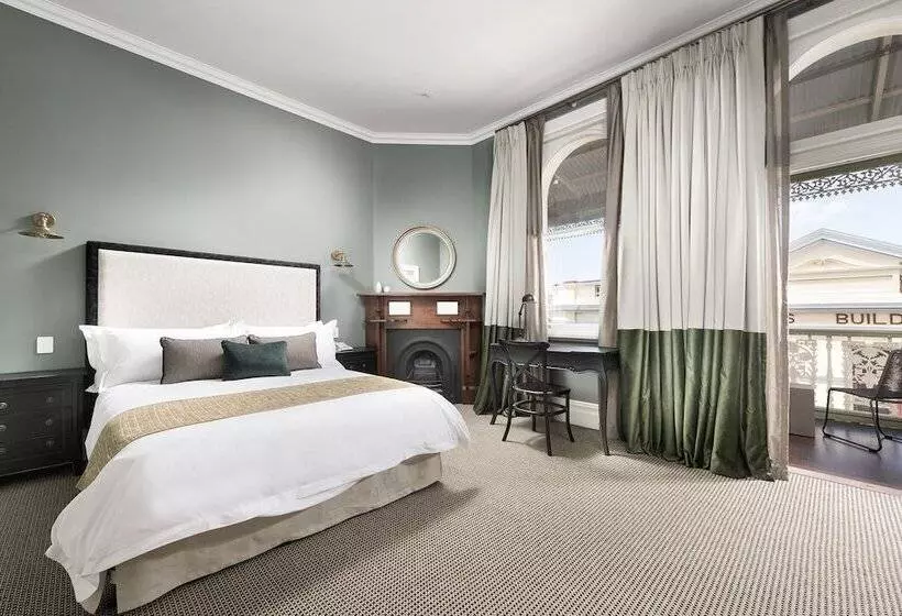 ホテル The National