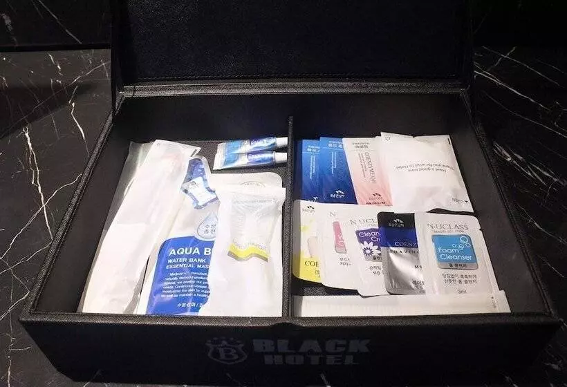 モーテル Black