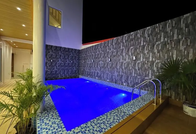 پانسیون Pavona Maldives