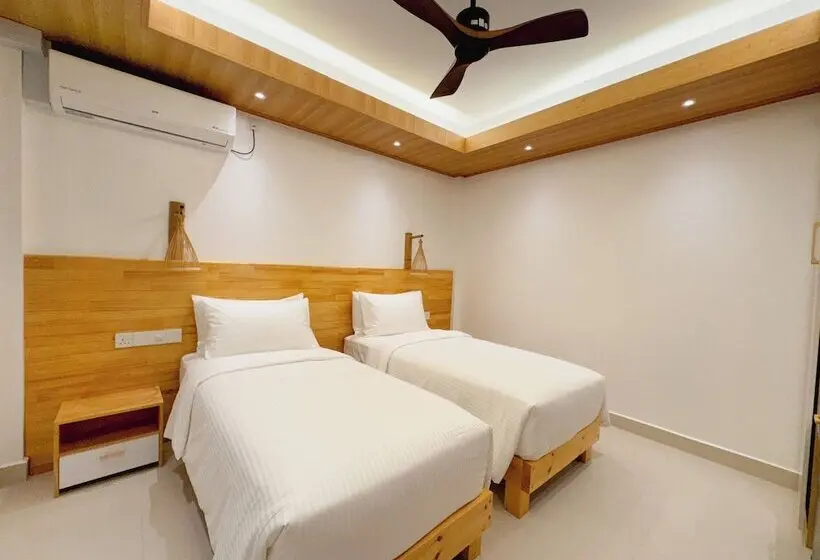 پانسیون Pavona Maldives