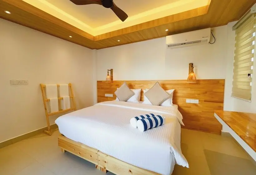 پانسیون Pavona Maldives