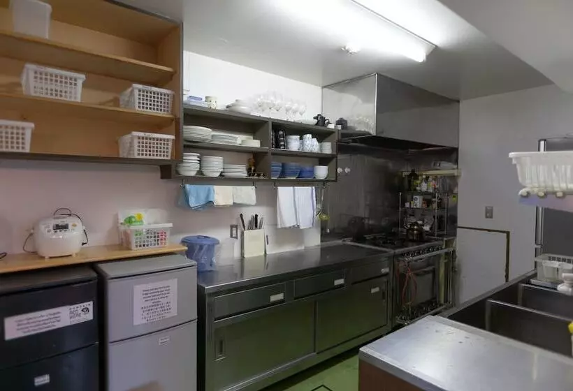 ユースホステル Niseko Ski Lodge