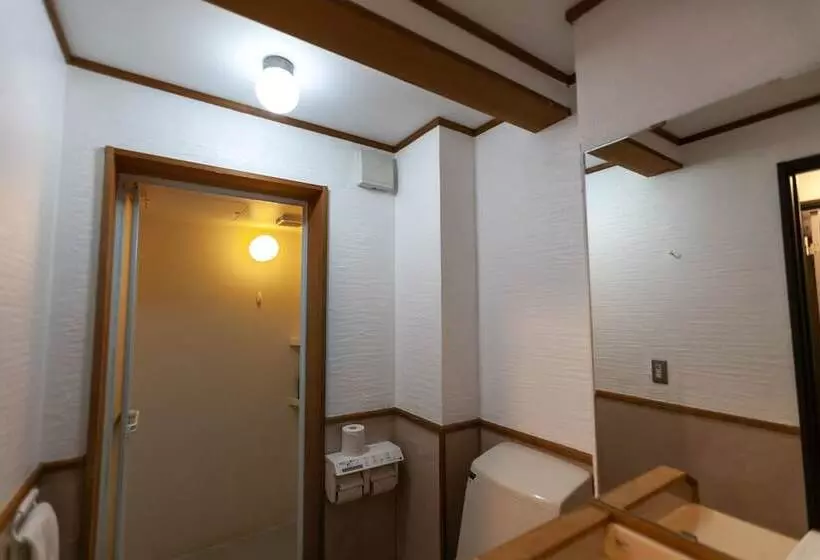 ユースホステル Niseko Ski Lodge