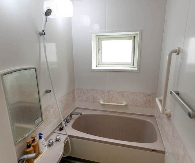 فندق صغير Niseko Ski Lodge