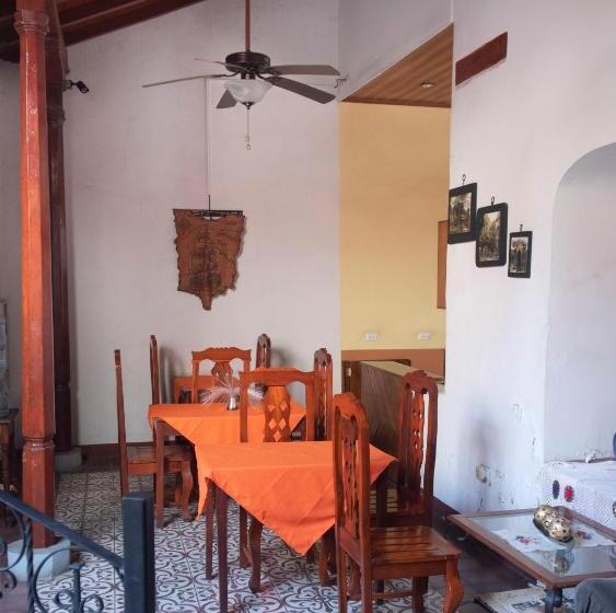 تختخواب و صبحانه Hellenika