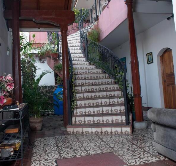 تختخواب و صبحانه Hellenika