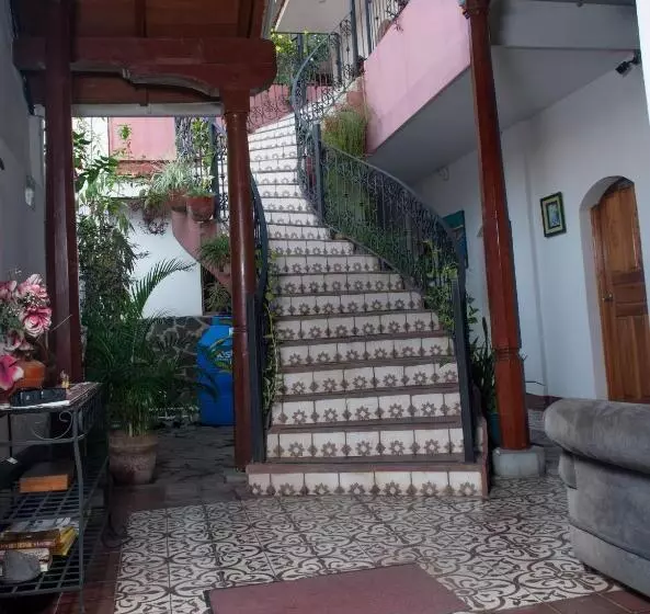 تختخواب و صبحانه Hellenika